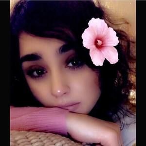 Meet your Posher, Mireya